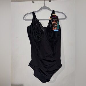 NWT Maidenform Black Lace-Trim Bodysuit Shaper